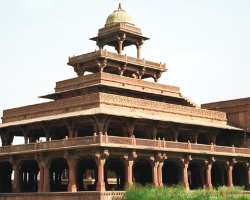 Panch Mahal is also an important monument to be seen during a visit to Fatehpur Sikri. It consisted of a five-storied structure and a large dome on th